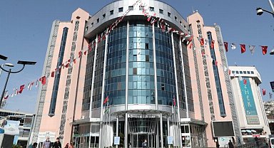 Kocaeli İzmit Belediyesi çalışanları çifte bayram yaptı