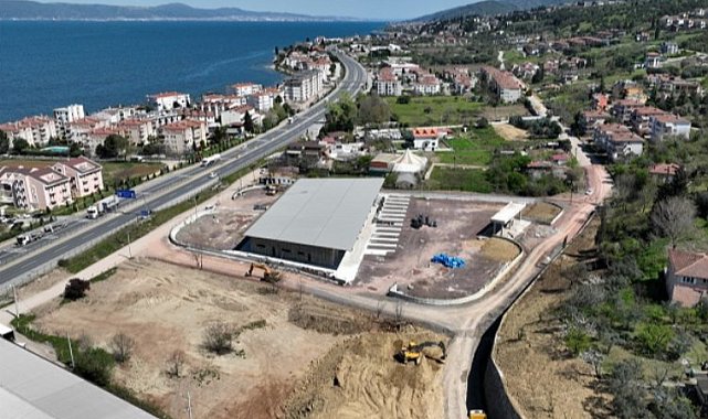 Kocaeli Karamürsel terminal binasında çatı imalatı tamam