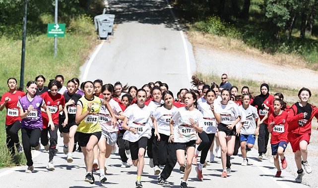 Kros yarışları Nilüfer'de nefesleri kesti