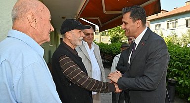 Manisa'da huzurevi sakinlerine sürpriz ziyaret