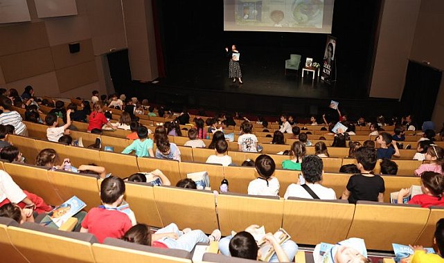 Minikler Nilüfer'de eleştirel bakış açısı kazanıyor