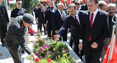 Osmanbey Şehitliğinde anma töreni yapıldı
