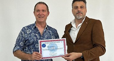 Sanatçı Sümer Ezgü'den mesleki ve kültürel söyleşi