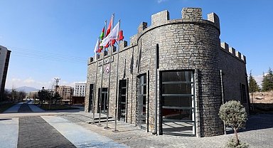 Şuşa Azerbaycan Evi'nde açılış heyecanı