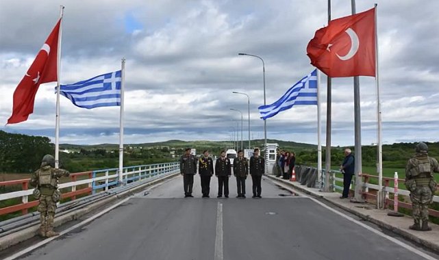 Türk askeri yetkililer Yunanistan'ı ziyaret etti
