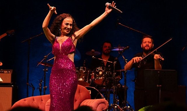 Yıldız Tilbe'de Azerice şarkı