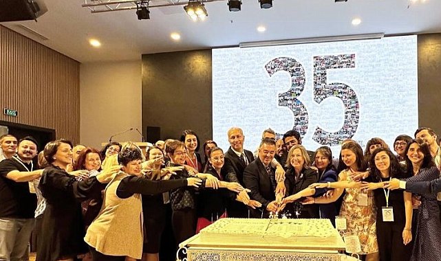 Aktiffelsefe 35 yılını kutladı