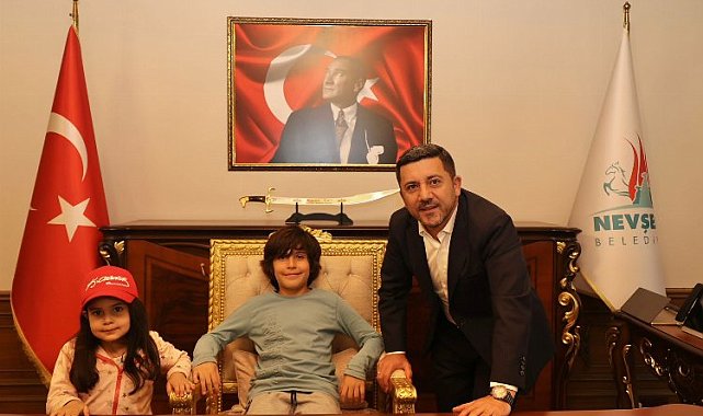 Başkan Arı'ya "hayırlı olsun" ziyaretleri