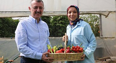 Başkan Büyükakın'dan kadın üreticiye destek