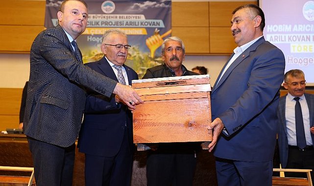 Başkan Büyükkılıç'tan arıcılığa son 3 yılda 7 milyon TL'lik destek