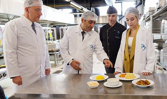 Başkan Güney, Beslenme Saati projesini inceledi