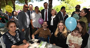 Başkan Zeyrek, 'Engelsiz kardeşlerimin dertlerine çözüm olmak istiyorum'