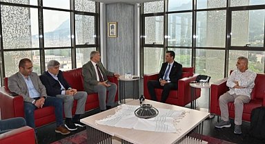 Başkan Zeyrek: "Hata yapan bensem, benim de yanlışlarımı yazın"