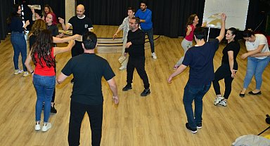 Bursa HND Sanat'ta ilk sahne heyecanı