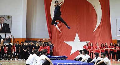 Bursa İnegöl'de 19 Mayıs coşkuyla kutlandı