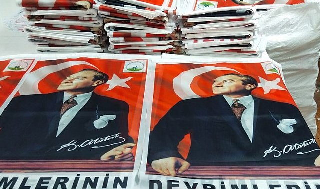 Bursa Osmangazi'den vatandaşlara Türk bayrağı
