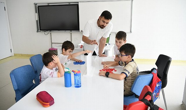 Çayırova Belediyesi Bilgi Evleri'nde yaz okulu kayıtları başlıyor