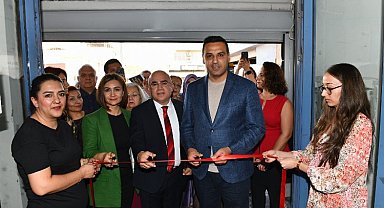 Çiğlili kadın kursiyerlerin el emeği ürünleri görücüye çıktı