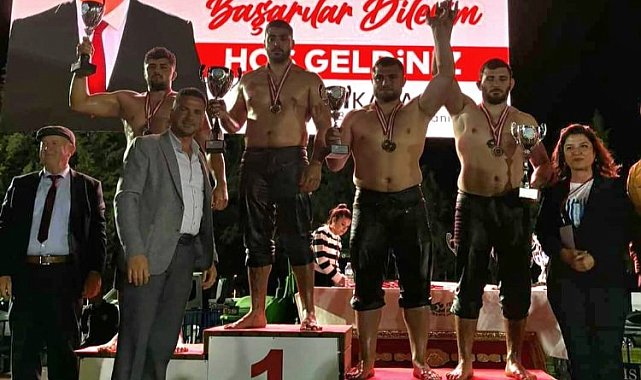 Gölcük Belediyespor güreşçilerinden büyük başarı