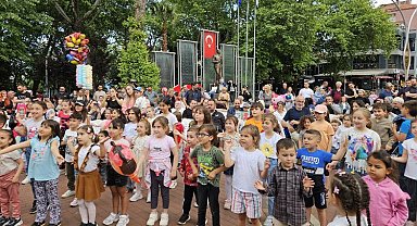 Gölcük'te çocuk şenliğine yoğun ilgi