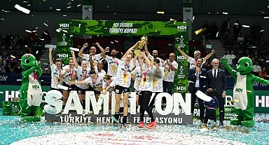 Hentbolda şampiyon Konyaaltı Belediyesi