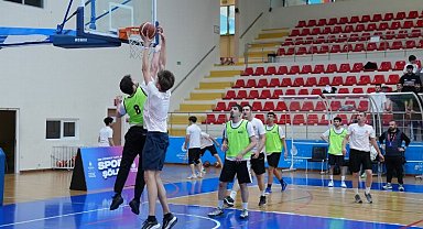 İstanbul Büyükşehir'in yurtlarında spor şöleni