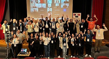 İstanbul'da işaret dili ve çalışmaları masaya yatırıldı