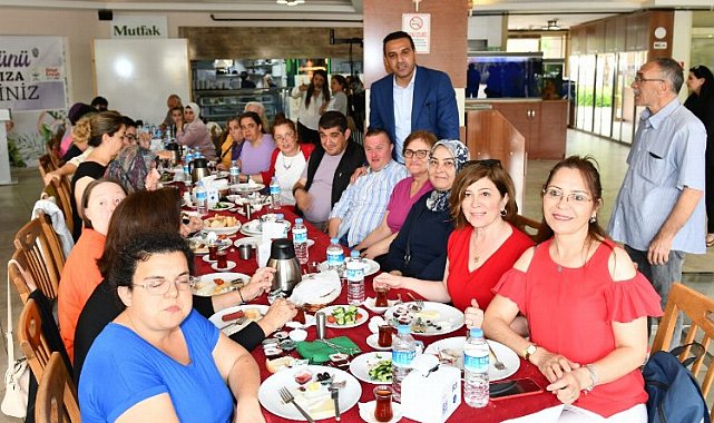 İzmir Çiğli'de Başkan Yıldız engelli anneleriyle buluştu