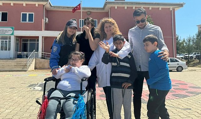 Keşan emniyeti özel çocukları ziyaret etti