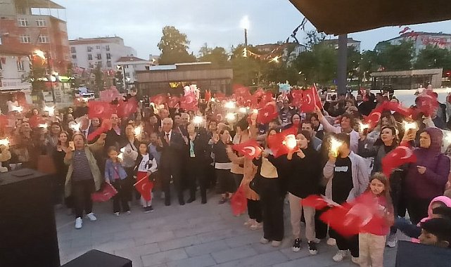 Keşan'da 19 Mayıs coşkusu Fener Alayı ile taçlandı