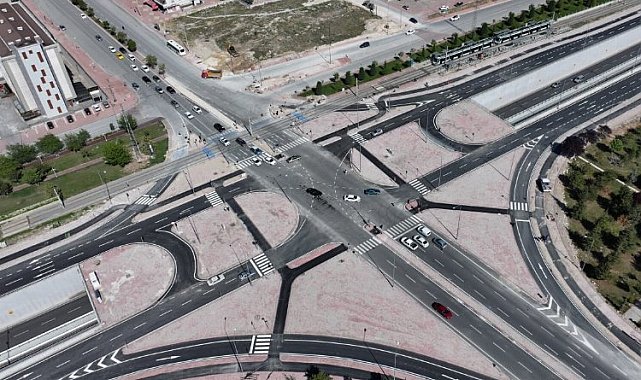Konya'da köprülü kavşağın üst tarafı hizmete girdi