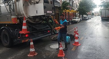 Manisa'da yağış sonrasında MASKİ'den anında müdahale