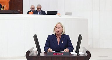 Nurten Yontar: "Ne kadını koruyabiliyorlar ne de aileyi"