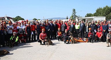 Osmangazi Belediyesi Arama Kurtarma Ekibinden nefes kesen tatbikat