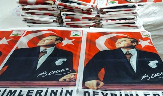 Osmangazi Belediyesi'nden vatandaşlara Türk Bayrağı