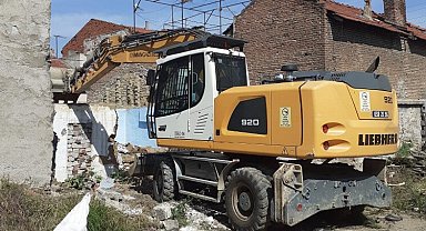 Osmangazi'de metruk bina mesaisi    