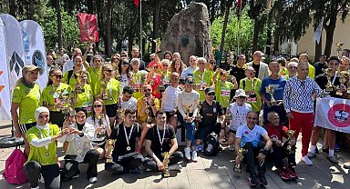 Özlem Işık, Zübeyde Hanım Koşusu'nda kupa kazandı