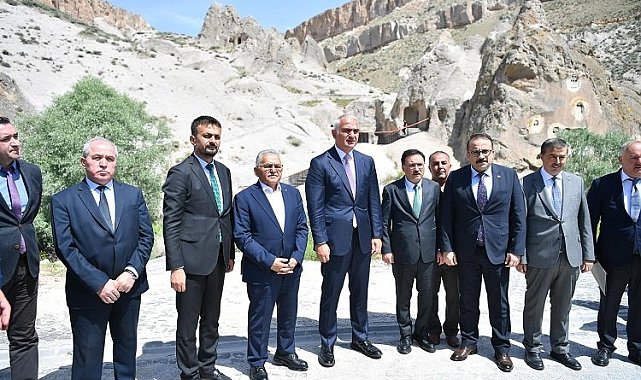 Soğanlı Vadisi'ne Bakan Ersoy'dan tam not