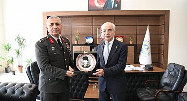 Tugay Komutanı Erhan Akgül'den Mehmet Özcan'a ziyaret