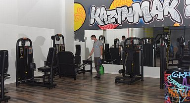 Yıldırım'da Kadın Spor Merkezi ilaçlandı