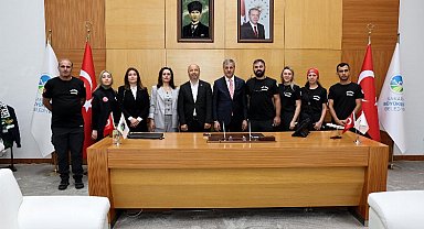Başkan Alemdar çalışma arkadaşlarıyla bayramlaştı