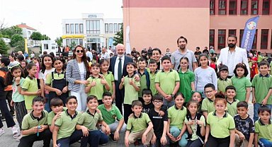 Başkan Çolakbayrakdar: "Hizmetlerimizle çocuklarımızın geleceğini inşa ediyoruz"