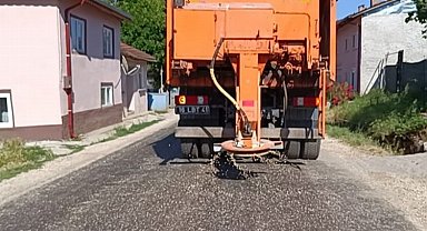 Bilecik'te sıcaktan asfalt eridi