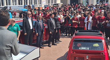 Bursa'da liseli gençler 'teknoloji ve gelecek'le buluştu