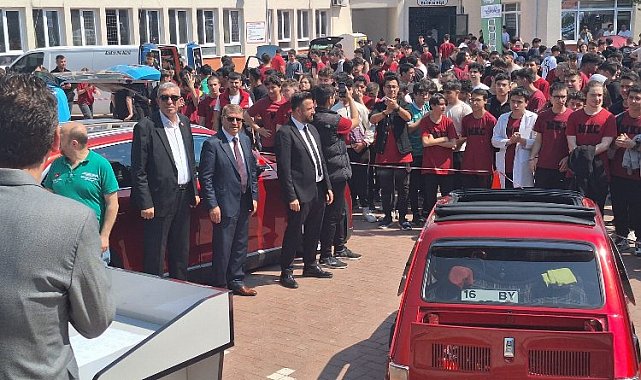 Bursa'da liseli gençler 'teknoloji ve gelecek'le buluştu