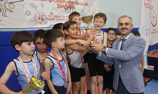 Çayırova'nın minik jimnastikçiler başarı kürsüsünde
