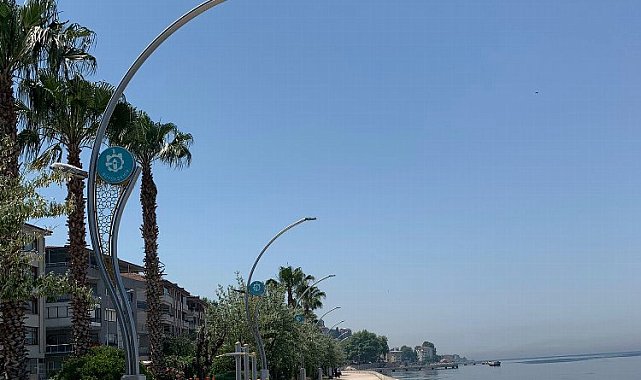 Değirmendere sahiline dekoratif aydınlatma