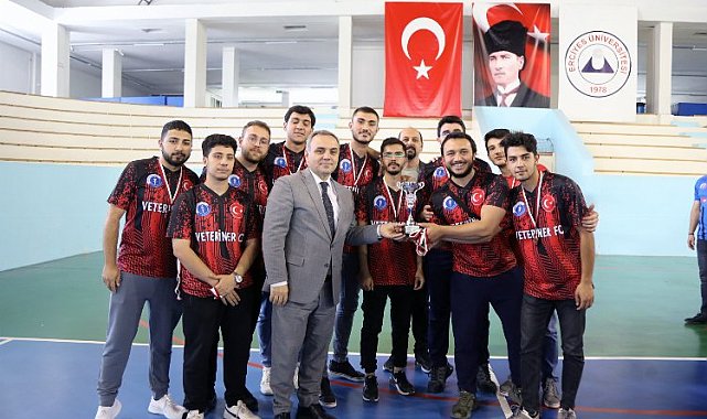 ERÜ 21. Geleneksel Spor Şenliği'nin Ödül Töreni düzenlendi
