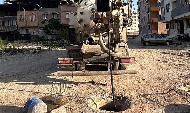 Hatay'da tıkanan altyapı hatları temizleniyor