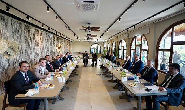 İmamoğlu Adalar Belediye Başkanı Akpolat'ı tebrik etti